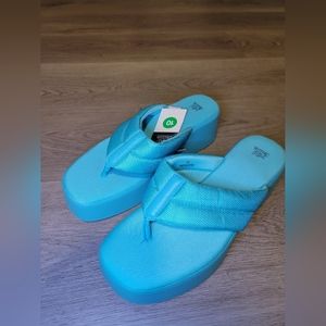 Wild Fable / Angela Women's Blue Sandals